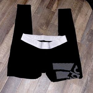 Adidas small leggings
